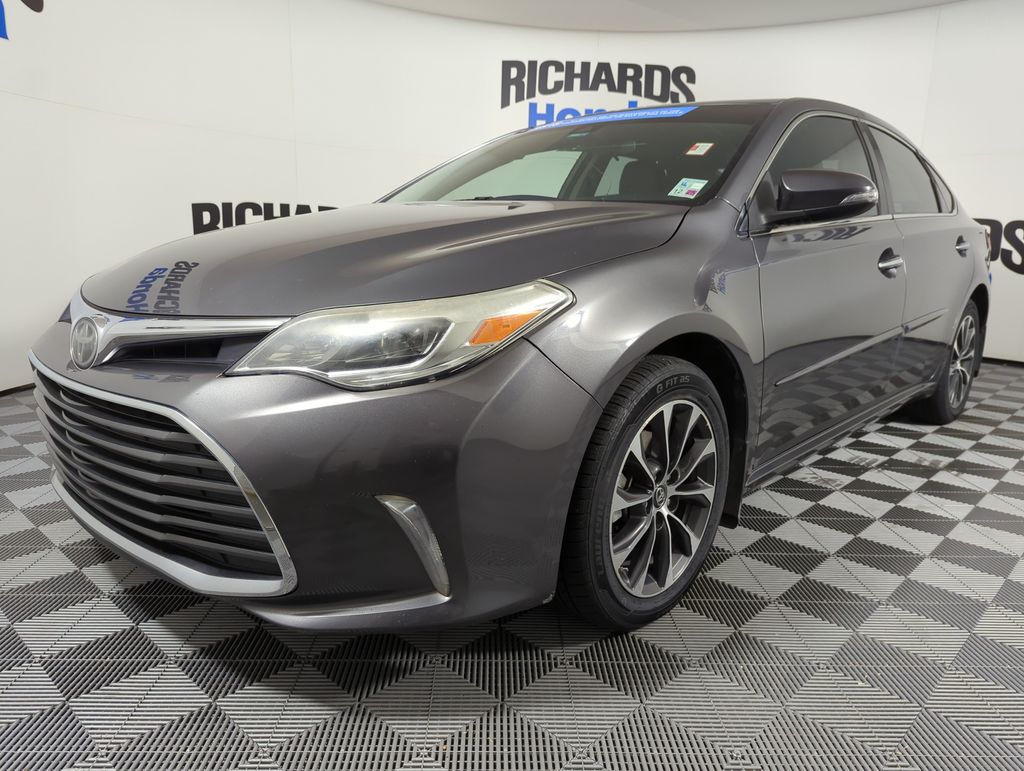 2018 Toyota Avalon XLE
