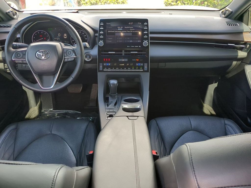 2022 Toyota Avalon Limited photo 14