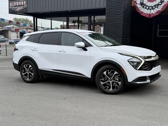 2023 Kia Sportage EX photo 2