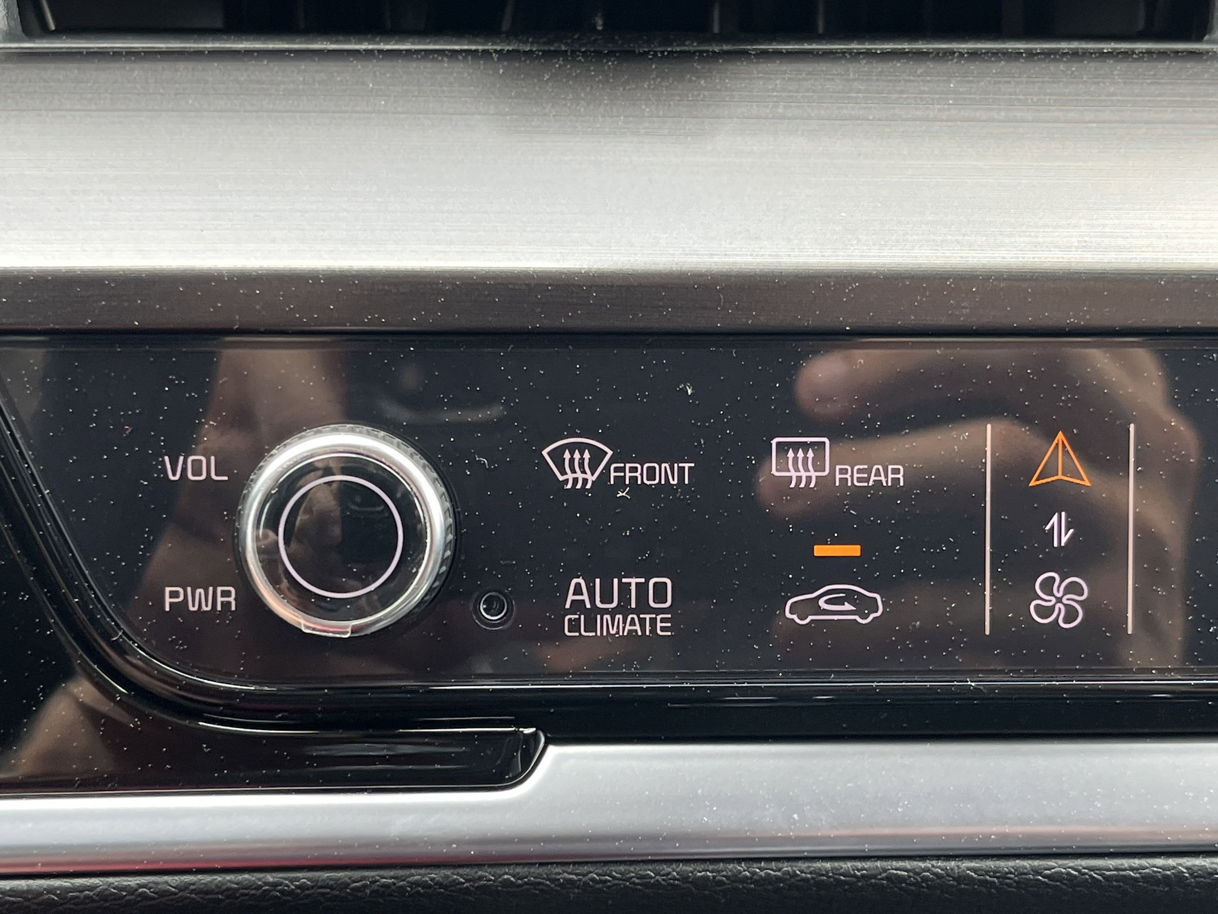 2025 Kia Sportage EX photo 4