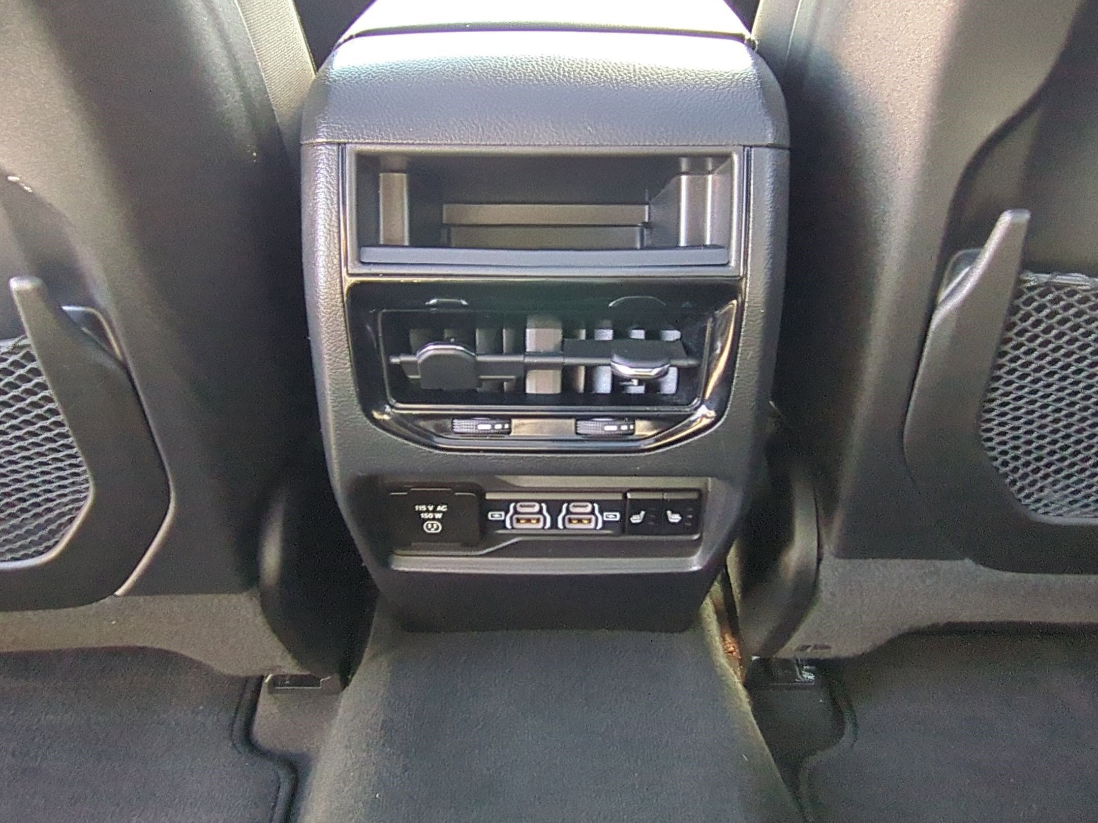 2024 Jeep Cherokee Limited 4xe photo 26