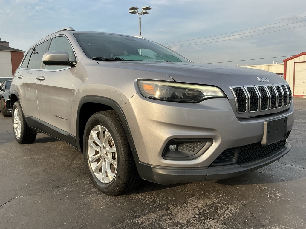 2019 Jeep Cherokee Latitude photo 3