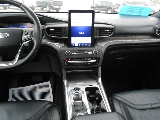 2020 Ford Explorer Platinum photo 3