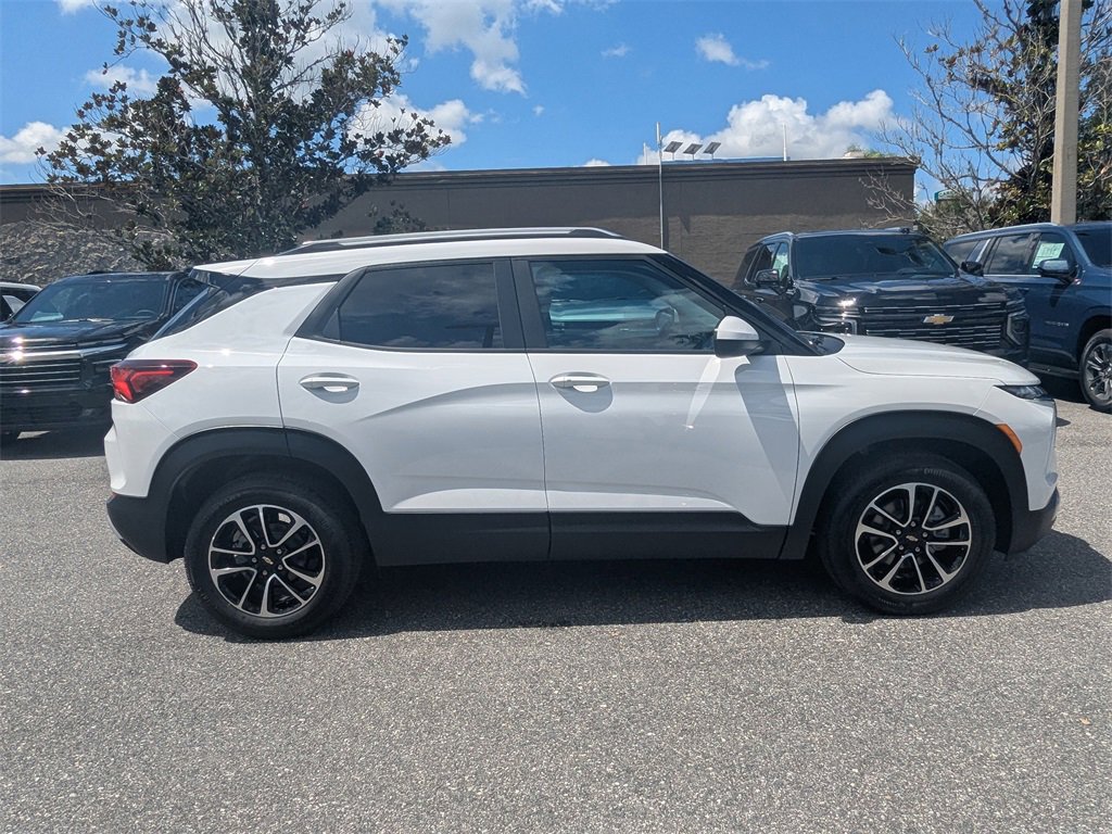 2026 Chevrolet Trailblazer LT photo 3