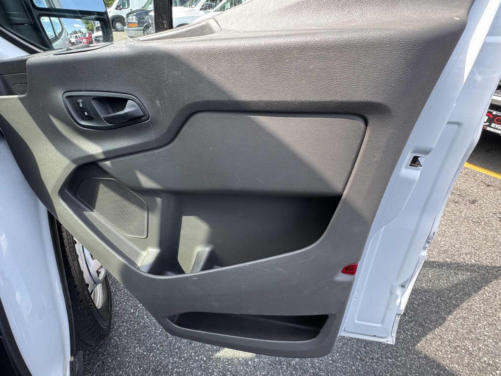 2020 Ford Transit photo 33