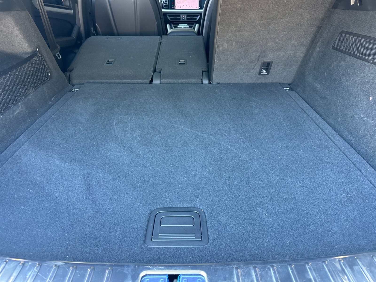 2025 Porsche Cayenne photo 14