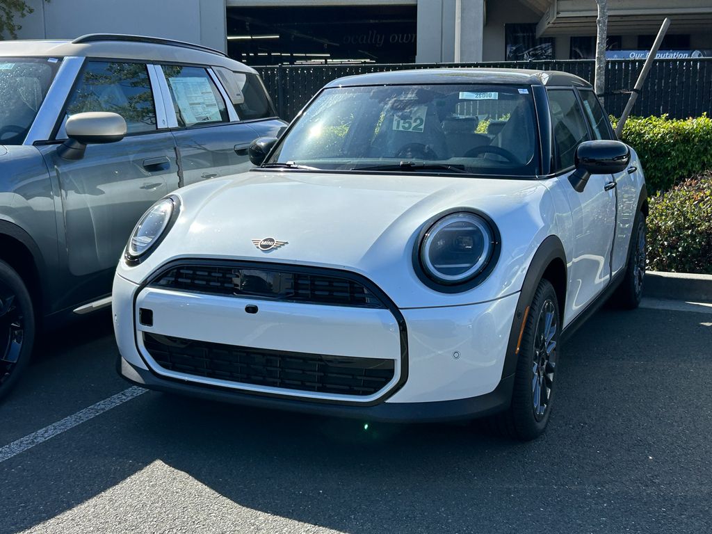 2026 Mini Cooper 4 Door Hardtop Iconic photo 2