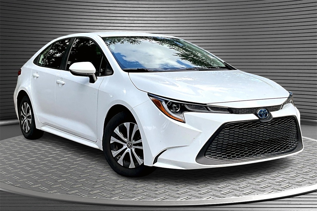 2022 Toyota Corolla Hybrid LE photo 3