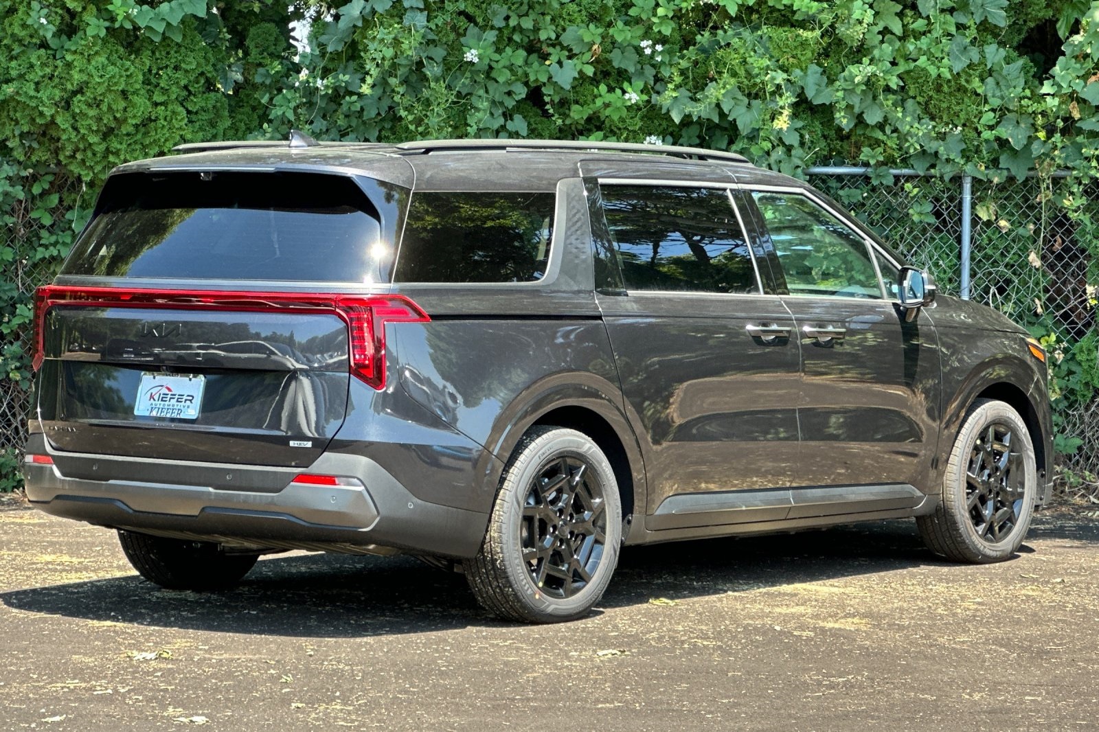 2026 Kia Carnival SX Prestige photo 2