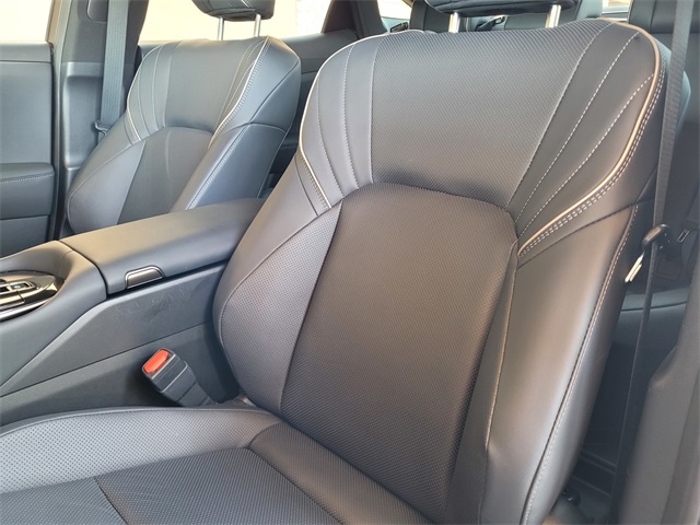 2025 Toyota Crown Platinum photo 19