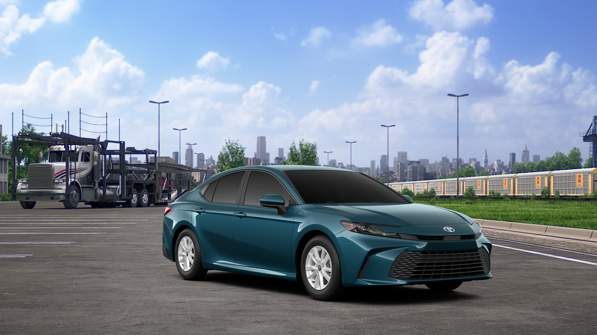 2025 Toyota Camry LE photo 15