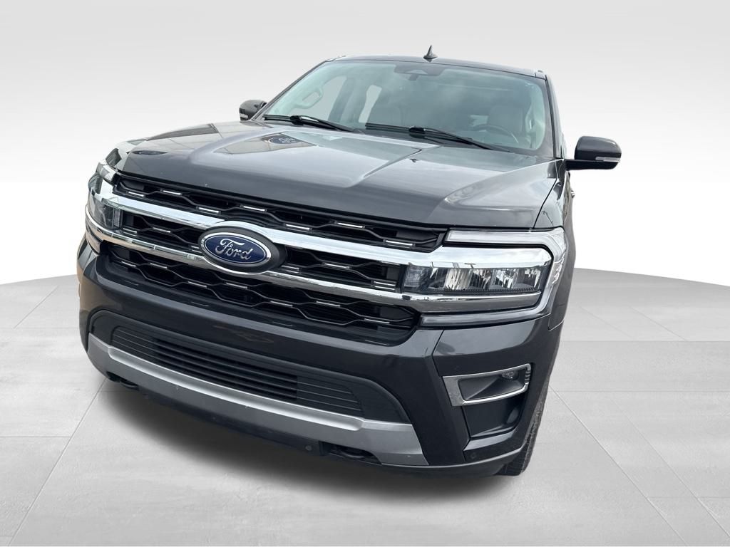 2022 Ford Expedition MAX Limited photo 3