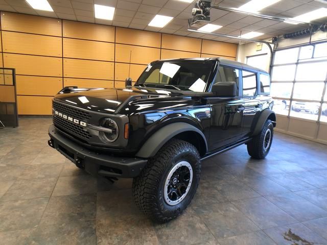 2025 Ford Bronco Badlands photo 2