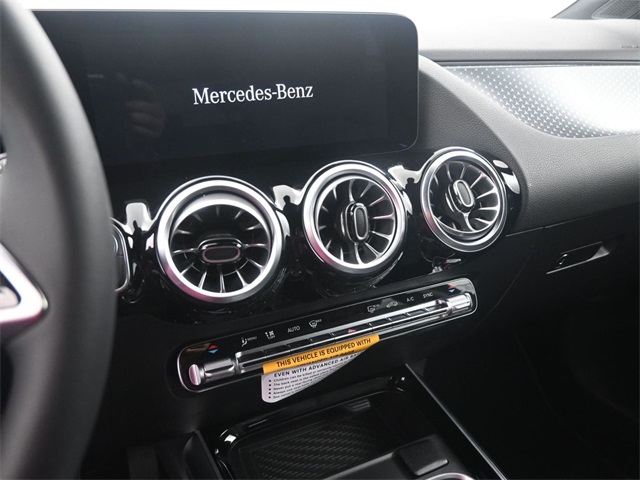 2025 Mercedes Benz GLA 250 photo 2