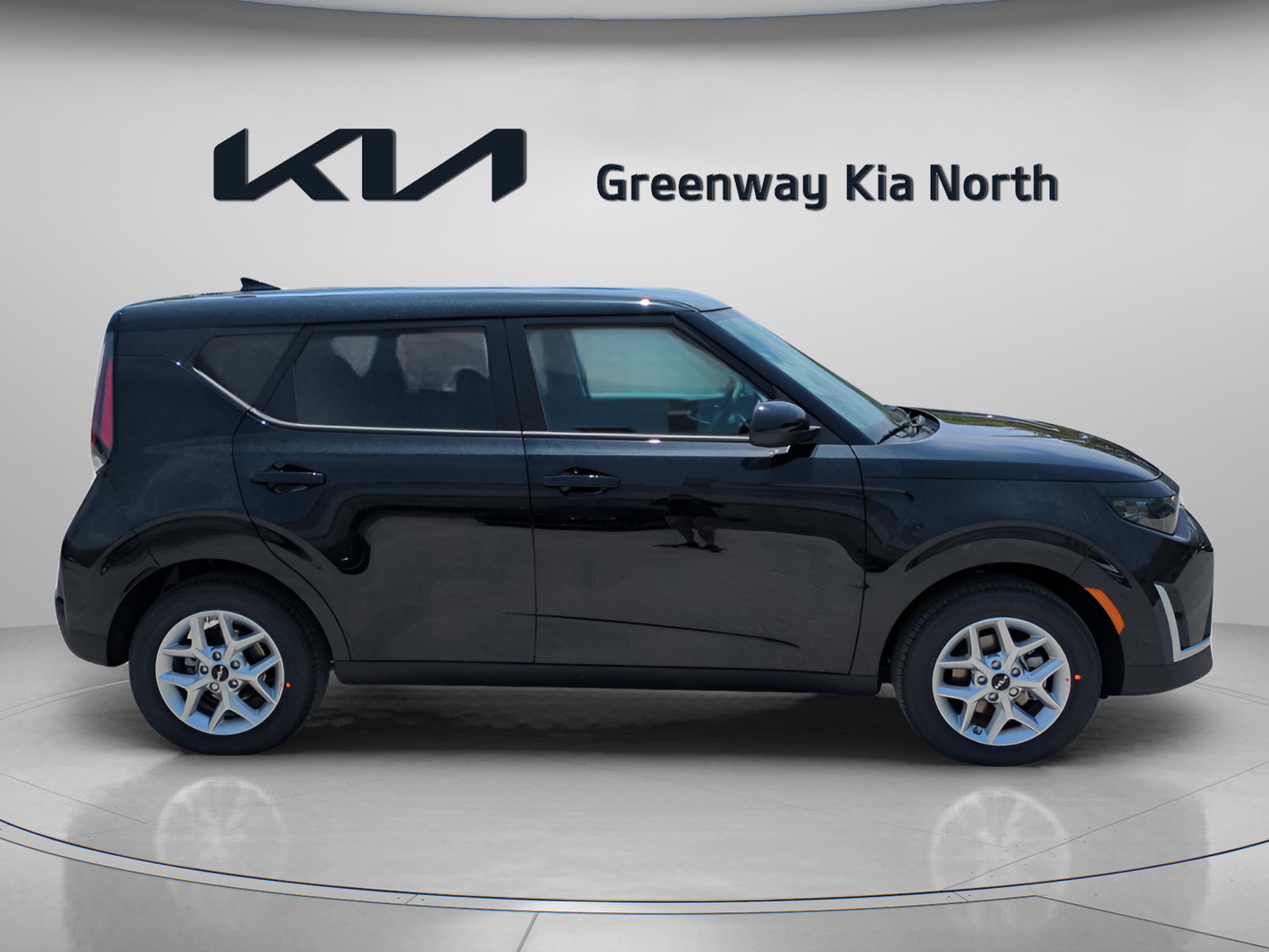2025 Kia Soul LX photo 9