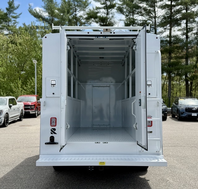 2026 Ford E-350 Base photo 7