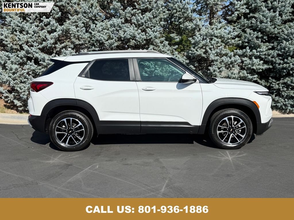 2025 Chevrolet Trailblazer LT photo 10
