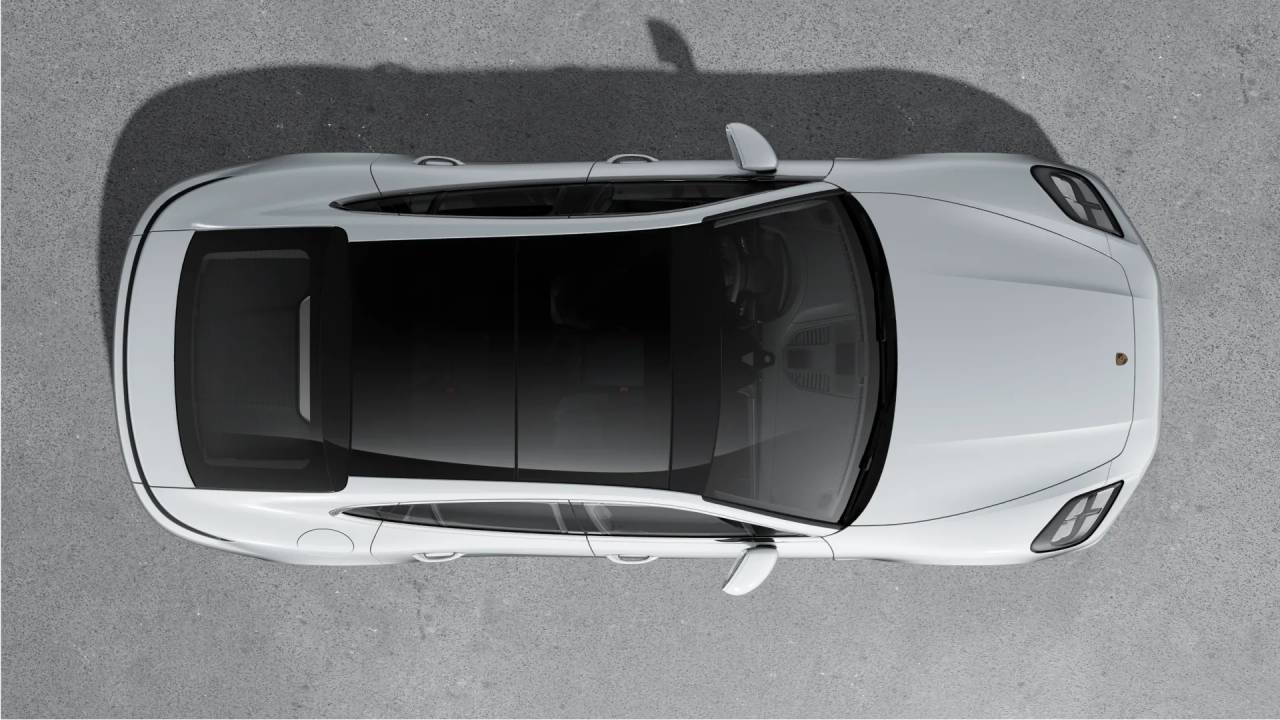 2025 Porsche Panamera 4 photo 4