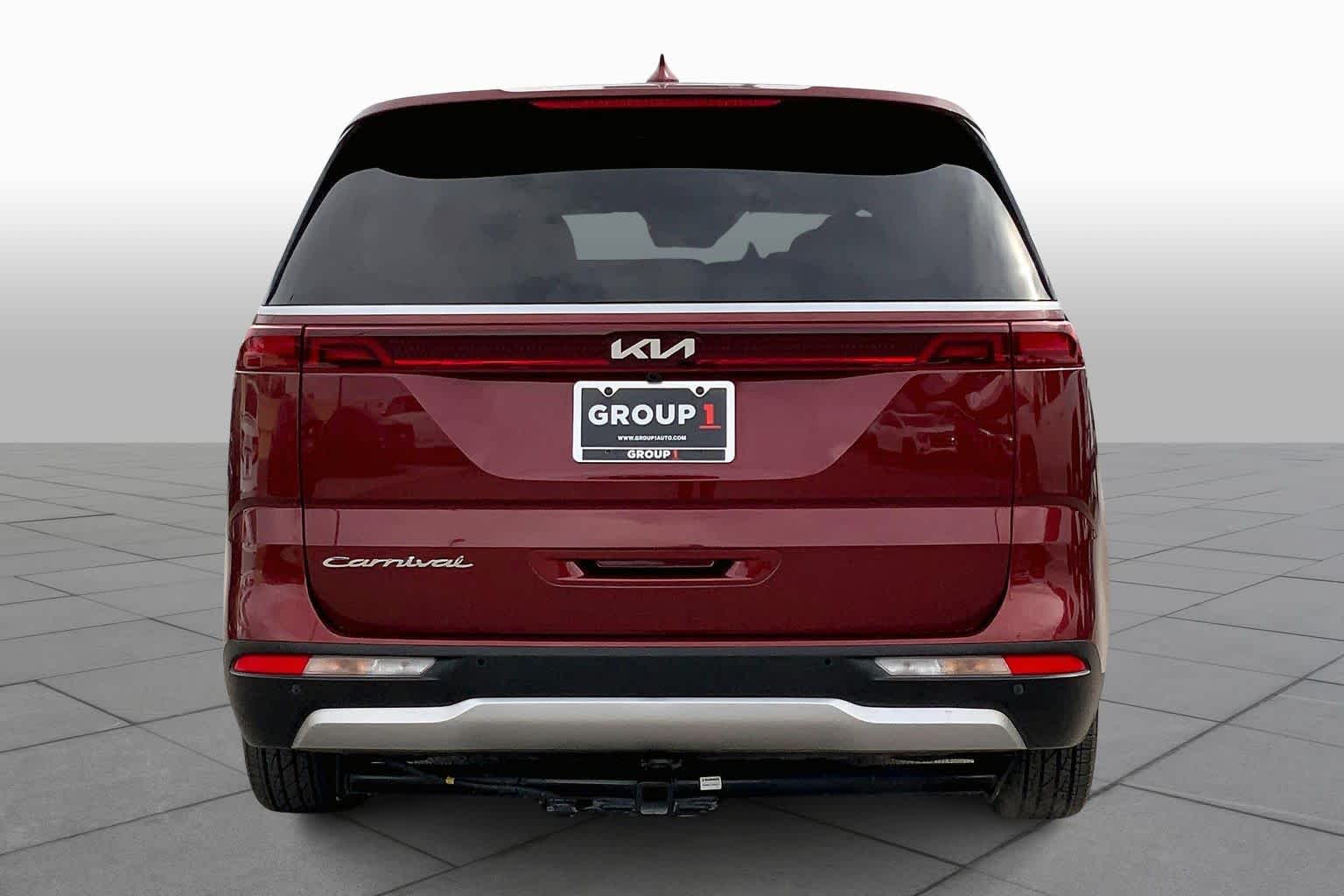 2022 Kia Carnival LXS photo 4