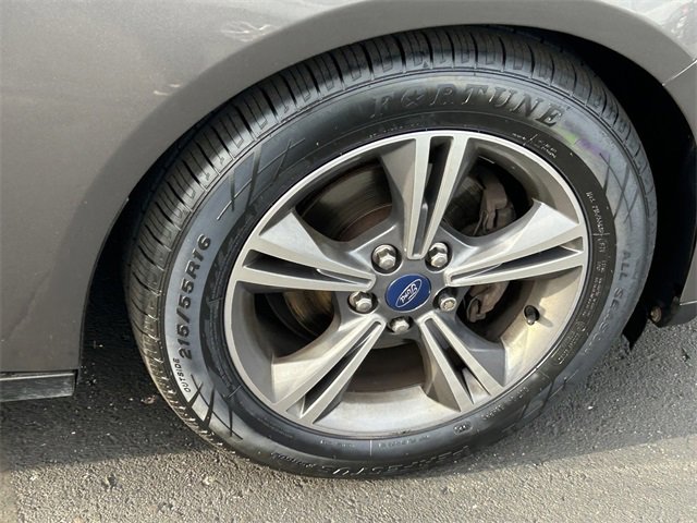 2014 Ford Focus SE photo 28
