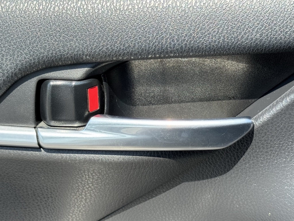 2023 Toyota Camry SE photo 10