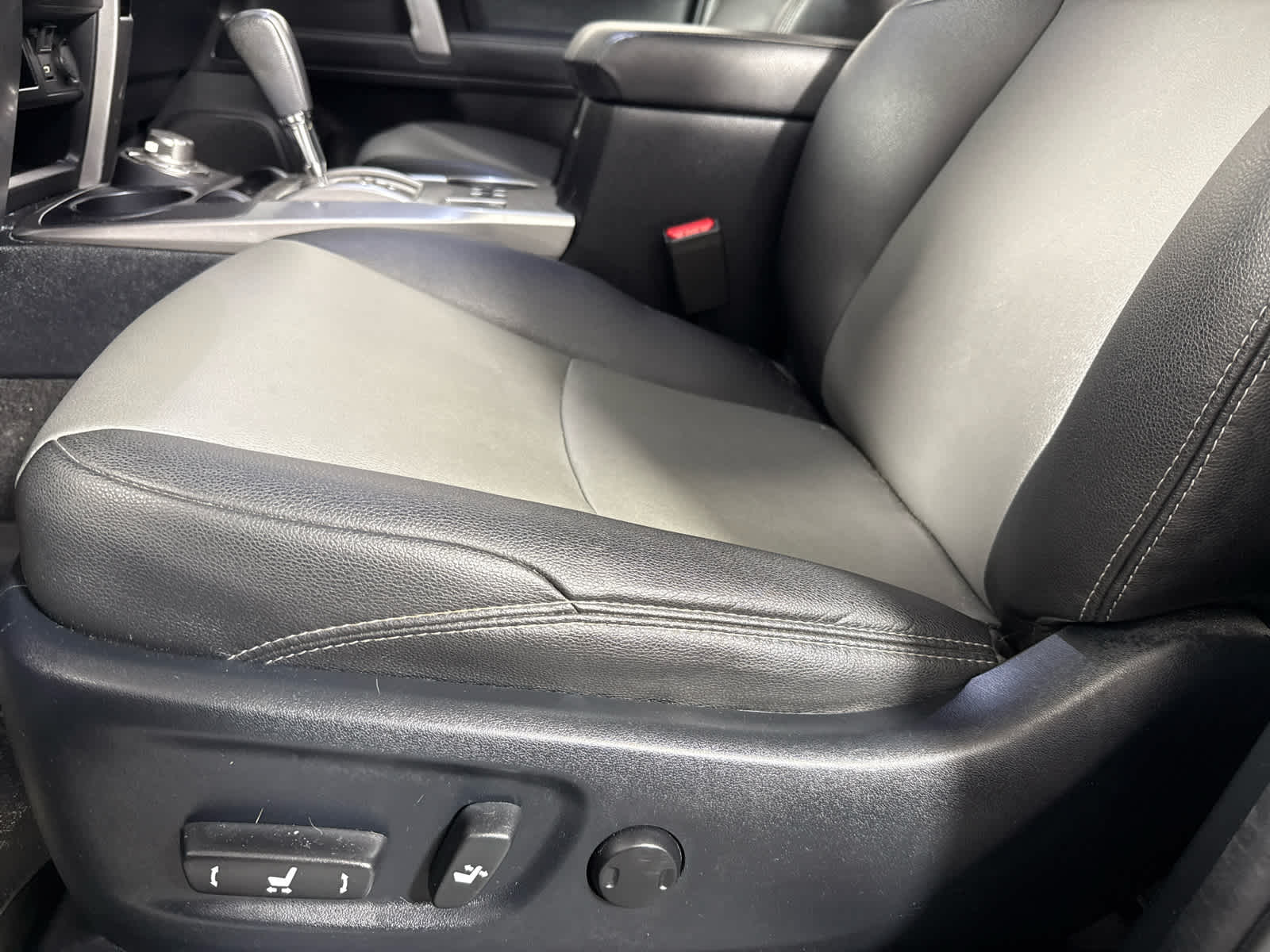 2021 Toyota 4Runner SR5 Premium photo 14