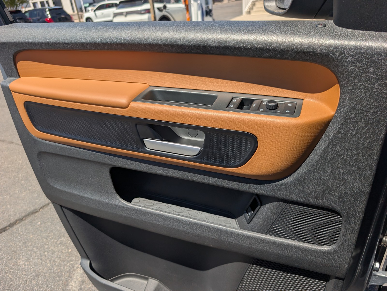 New 2025 Metro Silver Metallic Volkswagen Pro S image 19