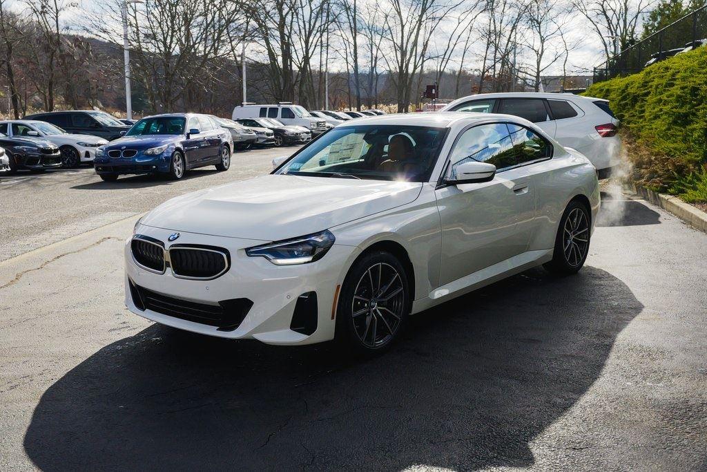 2025 Bmw 230i xDrive photo 4