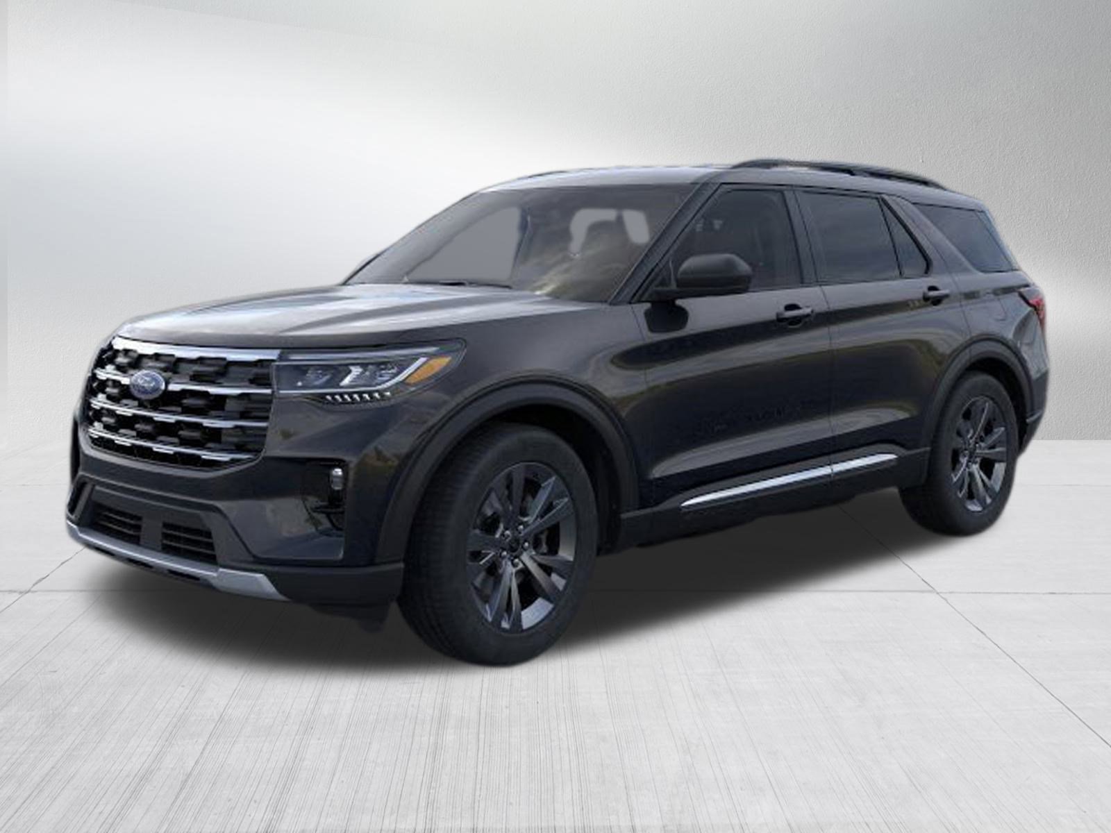 2025 Ford Explorer photo 3