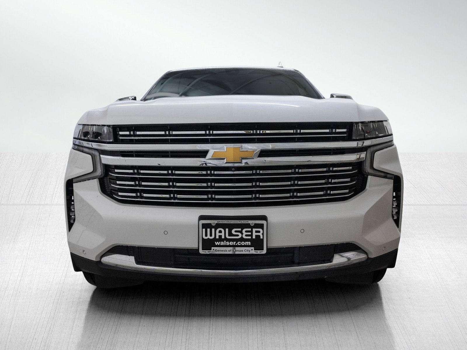 Used 2021 Chevrolet Suburban Premier with VIN 1GNSKFKD5MR358855 for sale in Kansas City