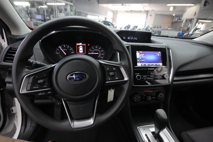 2022 Subaru Impreza Base photo 17