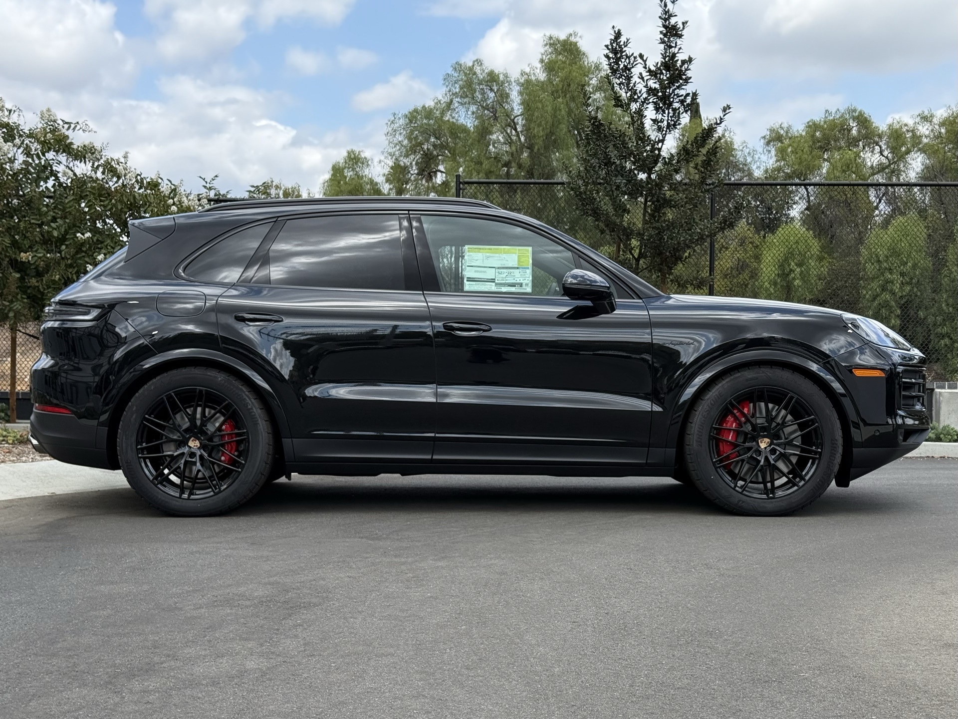 2025 Porsche Cayenne E-Hybrid S photo 5