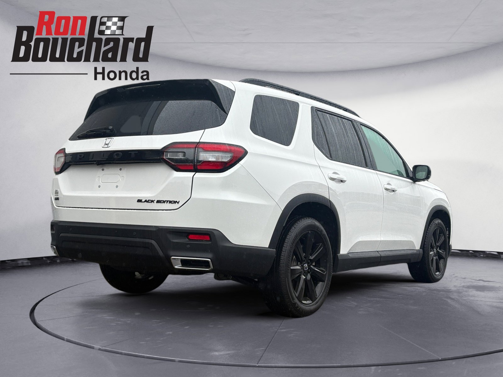 2025 Honda Pilot Black Edition photo 2