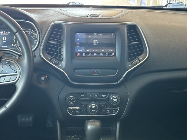 2019 Jeep Cherokee Latitude photo 16