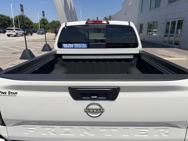 2025 Nissan Frontier SV photo 4