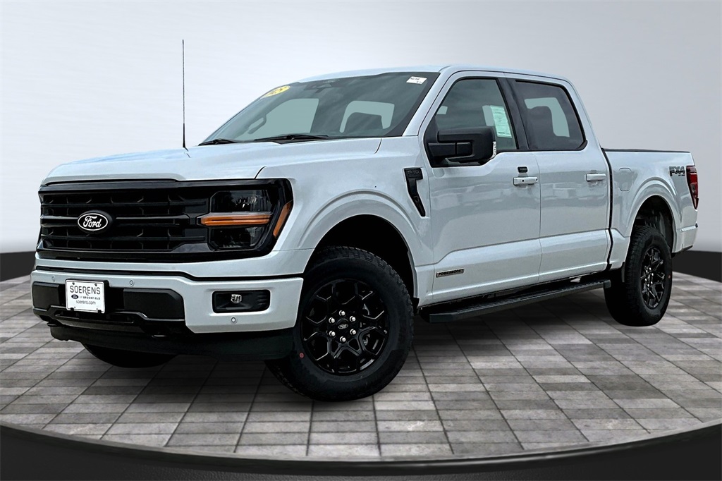 2025 Ford F-150 XLT photo 2