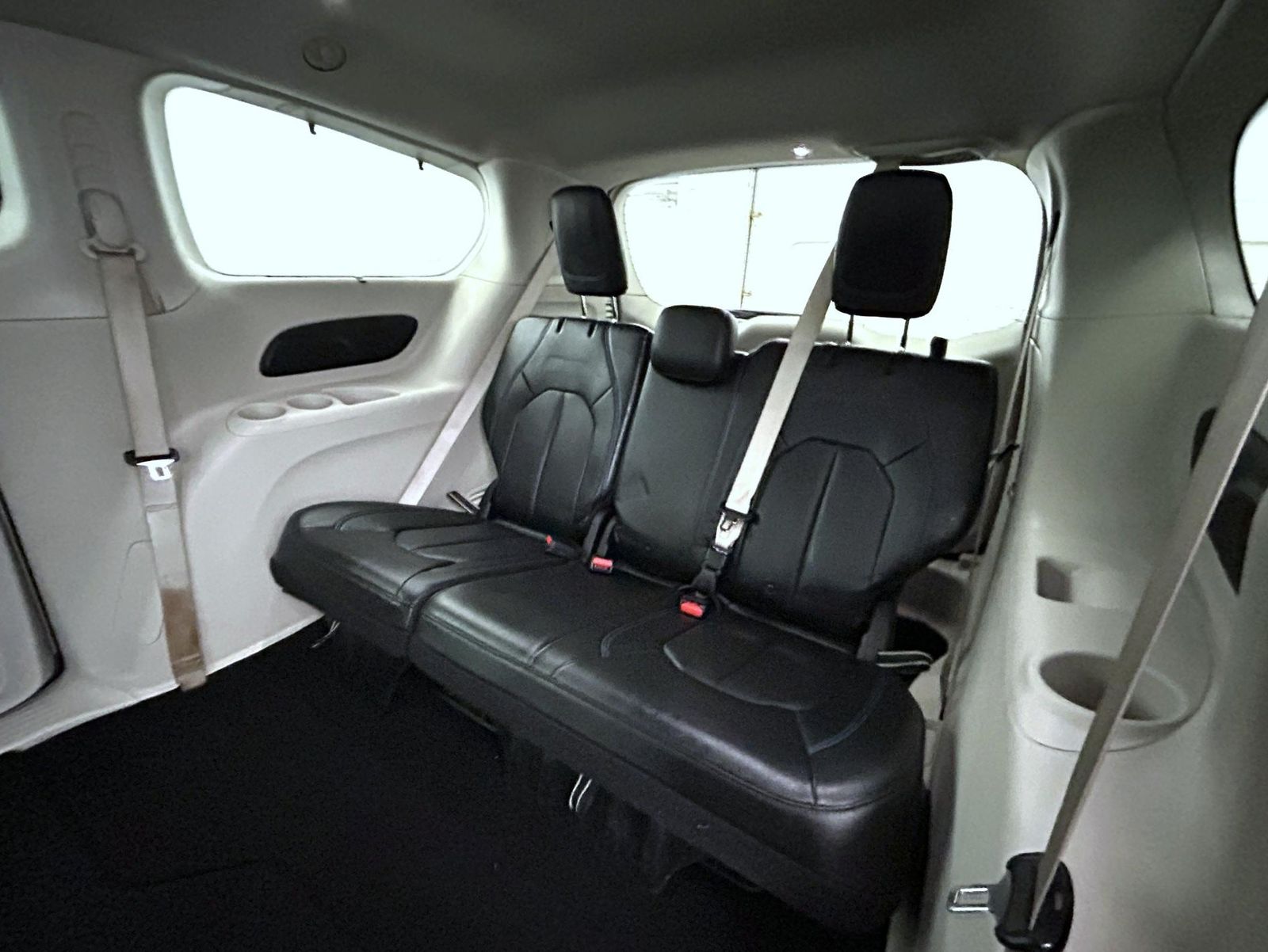 2021 Chrysler Pacifica Touring L photo 19