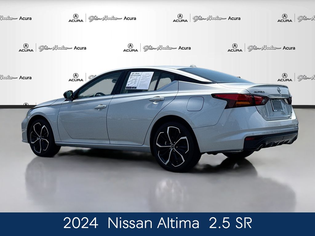 2024 Nissan Altima 2.5 SR photo 2