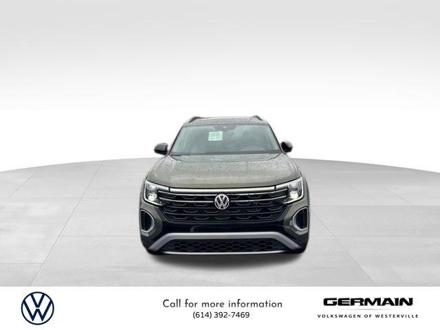 2025 Volkswagen Atlas Peak Edition SE photo 2
