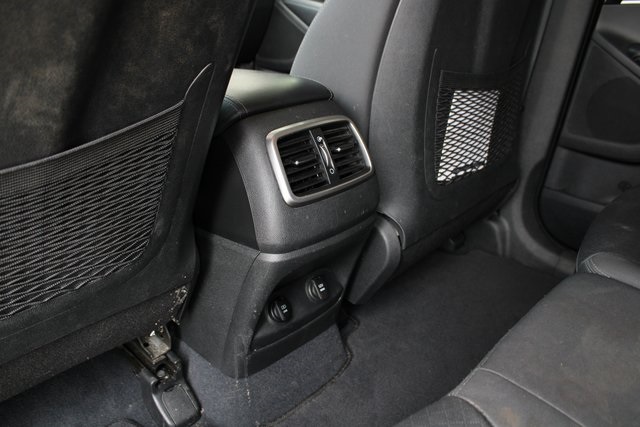 2020 Kia Sorento S photo 18