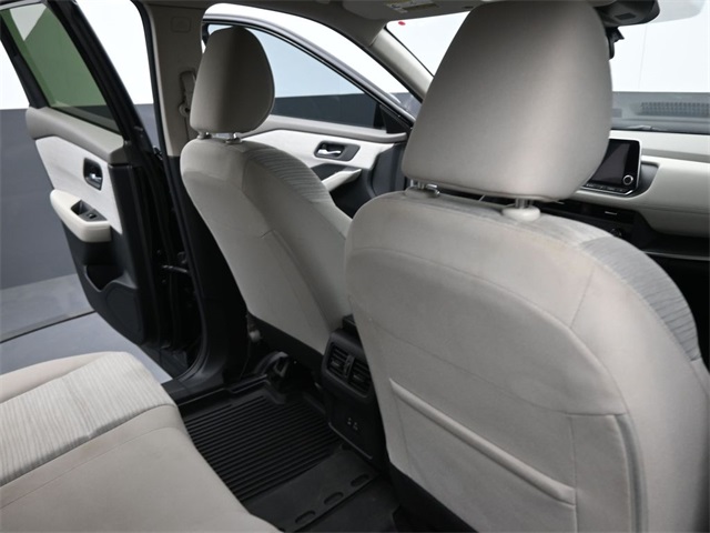 2023 Nissan Rogue SV photo 22