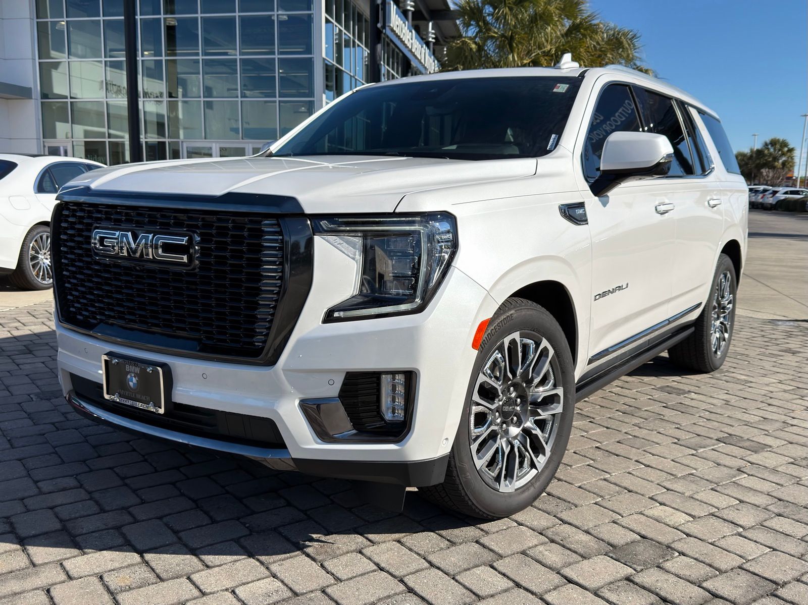 2023 GMC Yukon Denali Ultimate's photo