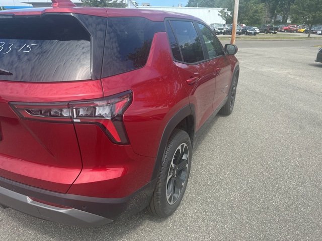 2026 Chevrolet Equinox LT photo 2