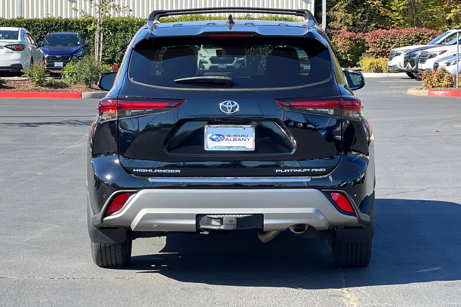 2024 Toyota Highlander LE photo 4