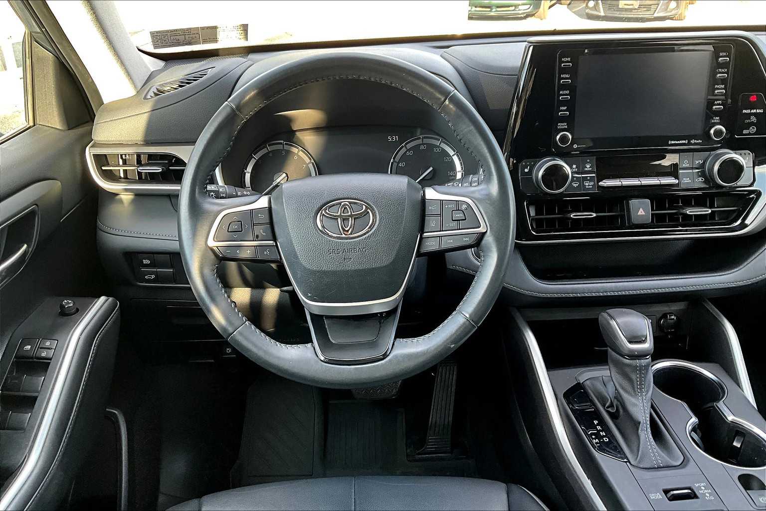 2022 Toyota Highlander XLE photo 5