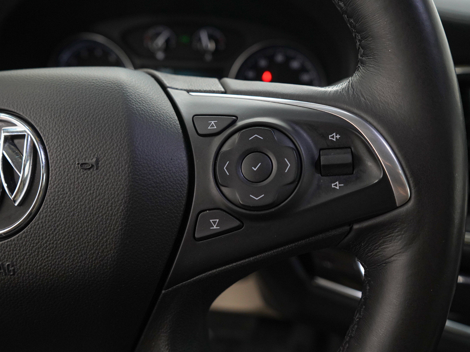 2018 Buick Enclave Premium photo 25