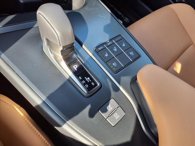 2025 Lexus UX Premium photo 19