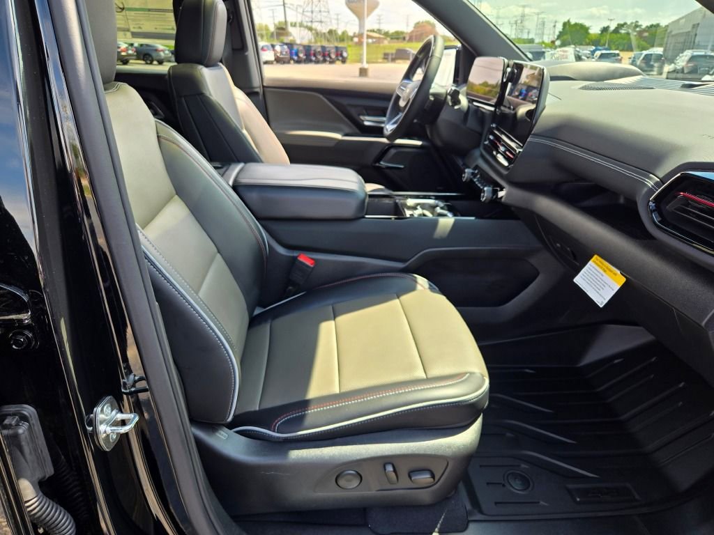 2026 Chevrolet Silverado EV Trail Boss photo 4