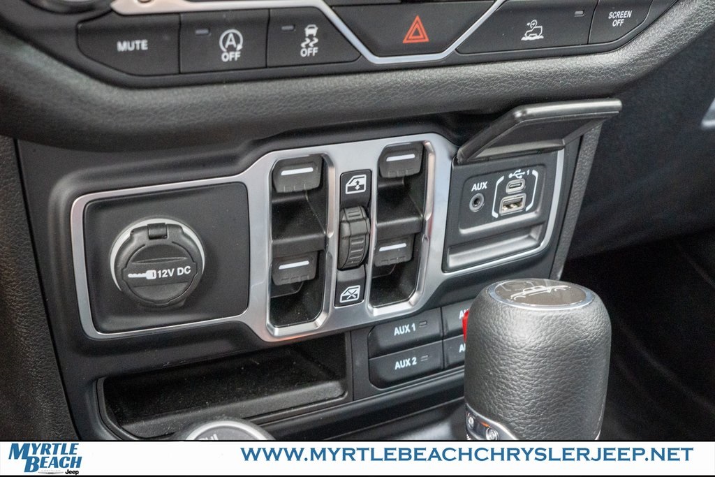 2025 Jeep Gladiator Sport photo 21