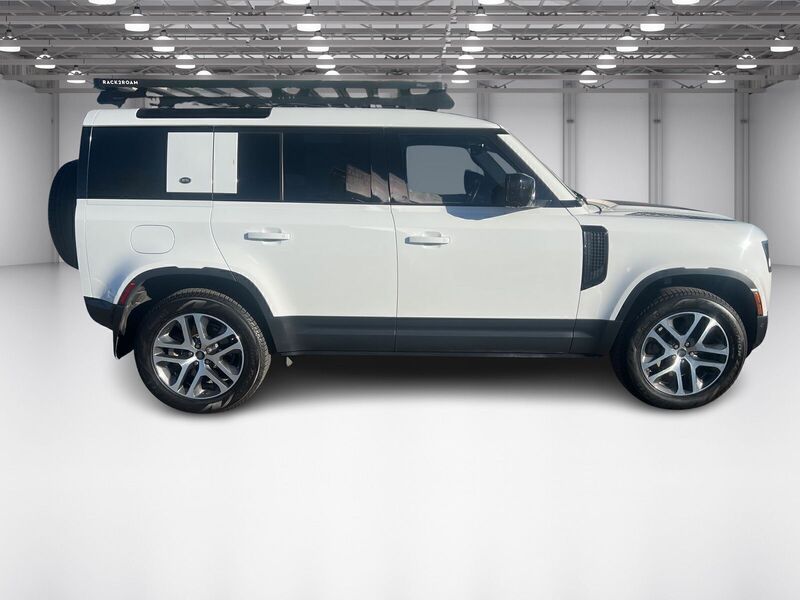 2020 Land Rover Defender 110 HSE photo 2